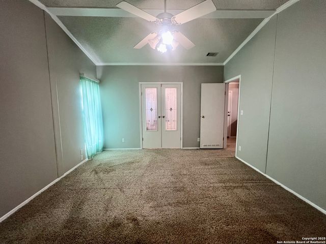 445 South Trail, Pleasanton, TX 78064