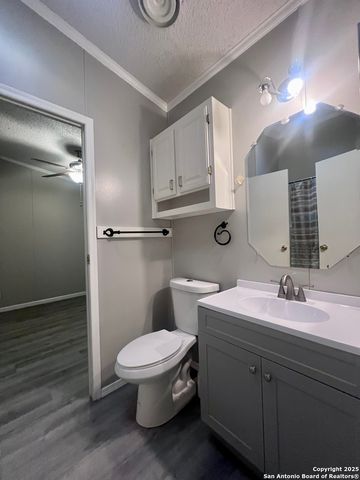 445 South Trail, Pleasanton, TX 78064