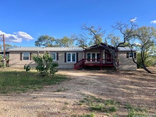 445 South Trail, Pleasanton, TX 78064