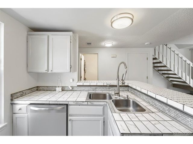 1543 S Ouray Cir C, Aurora, CO 80017