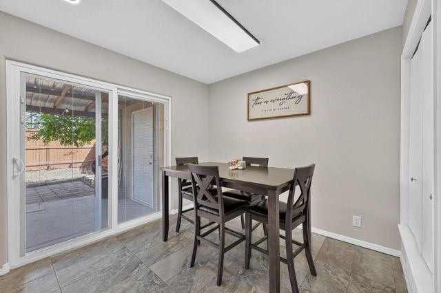 609 Grecian Lane NW, Albuquerque, NM 87107