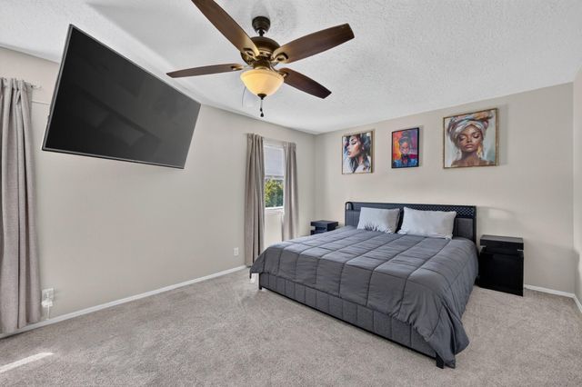 609 Grecian Lane NW, Albuquerque, NM 87107