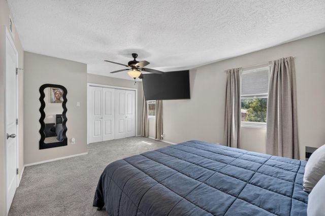 609 Grecian Lane NW, Albuquerque, NM 87107