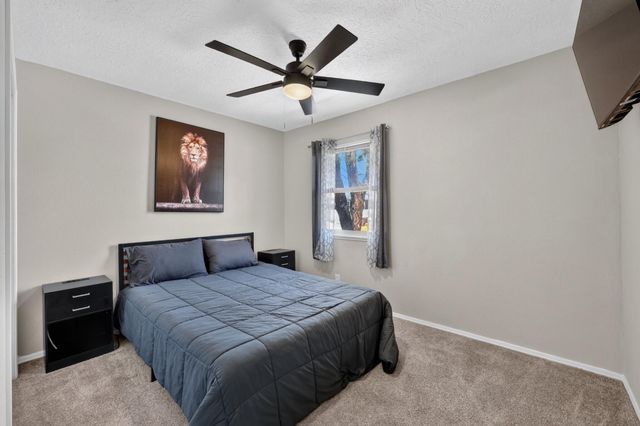 609 Grecian Lane NW, Albuquerque, NM 87107