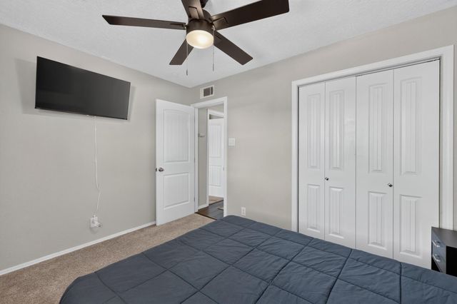 609 Grecian Lane NW, Albuquerque, NM 87107