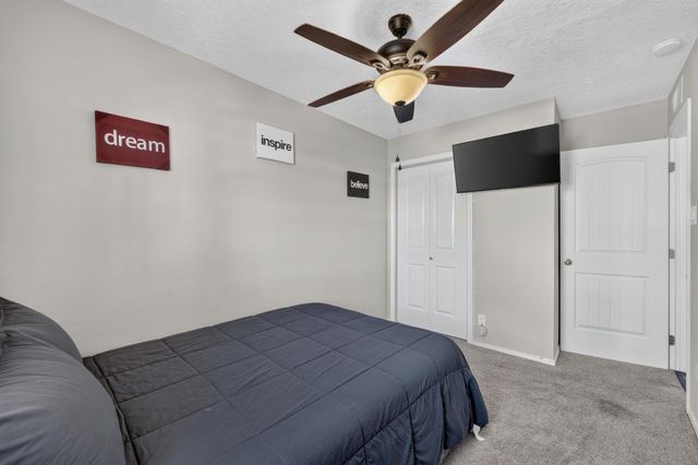 609 Grecian Lane NW, Albuquerque, NM 87107