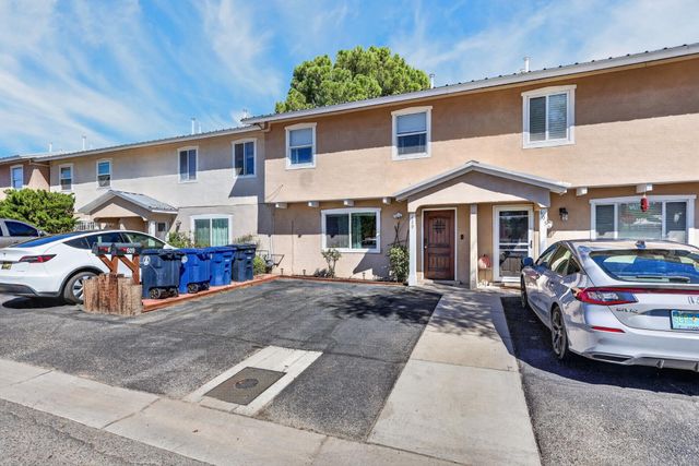 609 Grecian Lane NW, Albuquerque, NM 87107