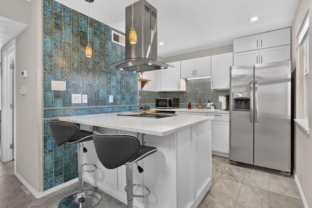 609 Grecian Lane NW, Albuquerque, NM 87107