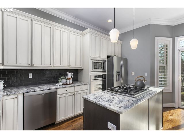 1936 Nw OVERTON St, Portland, OR 97209