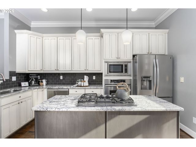 1936 Nw OVERTON St, Portland, OR 97209