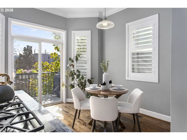 1936 Nw OVERTON St, Portland, OR 97209