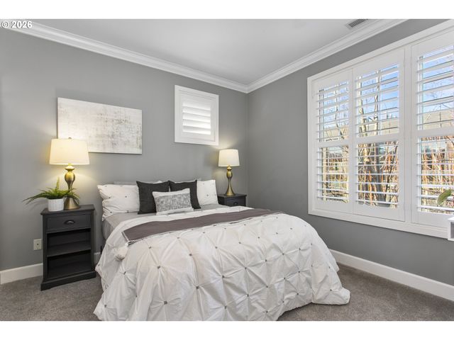 1936 Nw OVERTON St, Portland, OR 97209