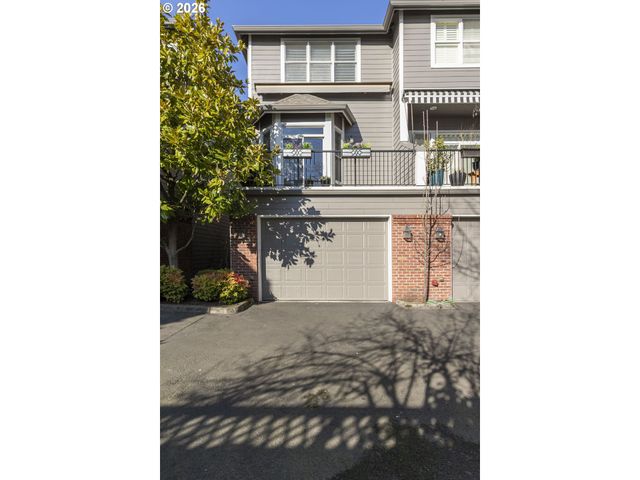 1936 Nw OVERTON St, Portland, OR 97209