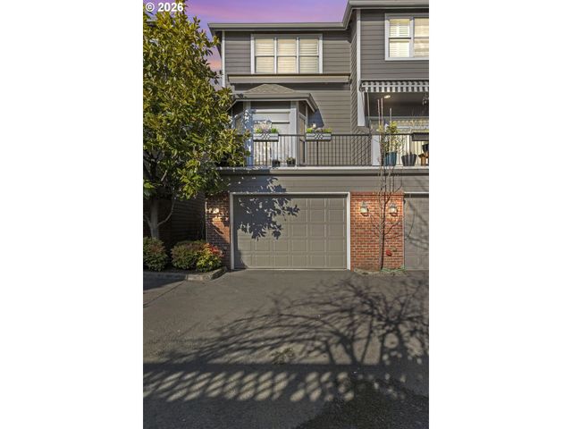 1936 Nw OVERTON St, Portland, OR 97209