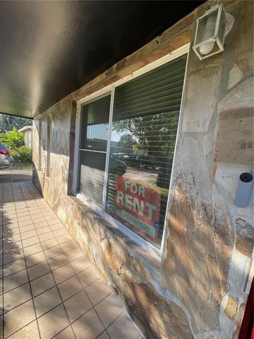 365 NW 4th Ct, Deerfield Beach, FL 33441