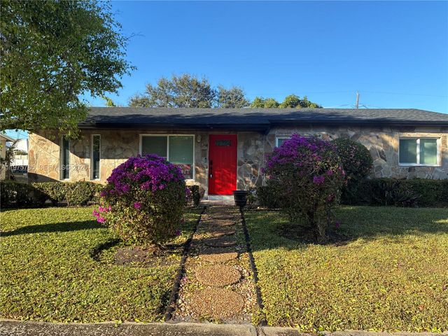 365 NW 4th Ct, Deerfield Beach, FL 33441