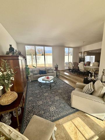 7433 El Morro Road NE, Albuquerque, NM 87109
