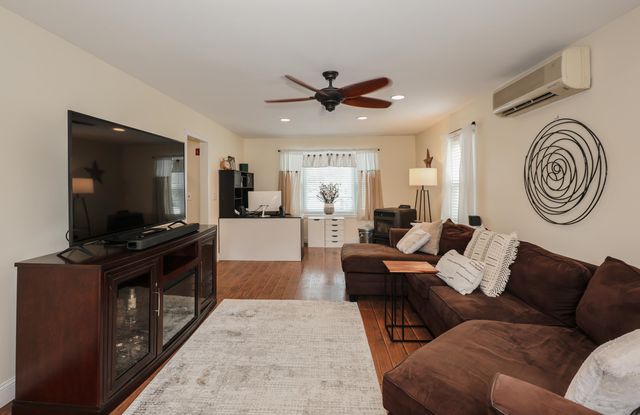 176 Stanton Street, Manchester, NH 03103