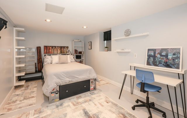 176 Stanton Street, Manchester, NH 03103