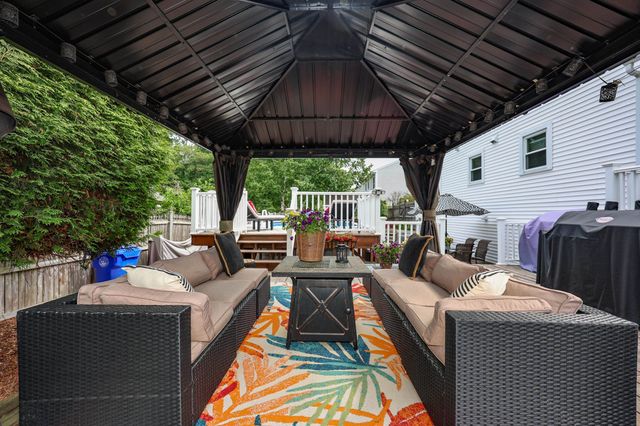 176 Stanton Street, Manchester, NH 03103