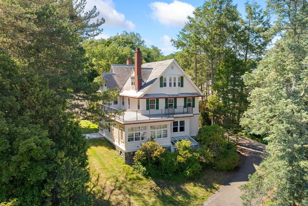 56 Vinton Street 6, Melrose, MA 02176