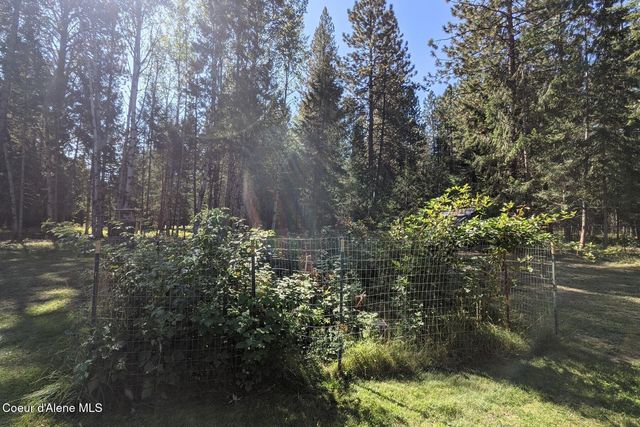 870 Samuels RD, Sandpoint, ID 83864