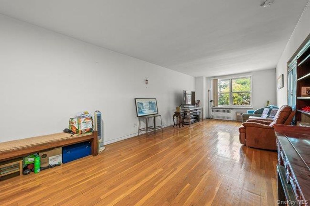 142-05 Roosevelt Avenue #539, Flushing, NY 11354 — photo 2