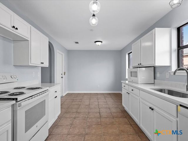 3705 Basset Drive, Killeen, TX 76543