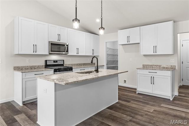 37 millwell, Maryland Heights, MO 63043