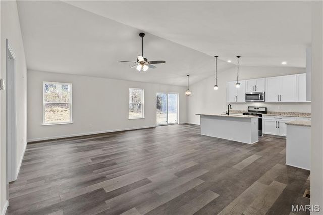 37 millwell, Maryland Heights, MO 63043