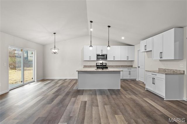 37 millwell, Maryland Heights, MO 63043