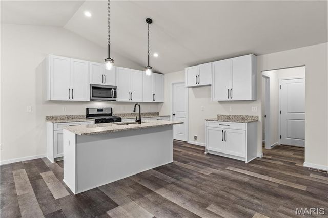 37 millwell, Maryland Heights, MO 63043