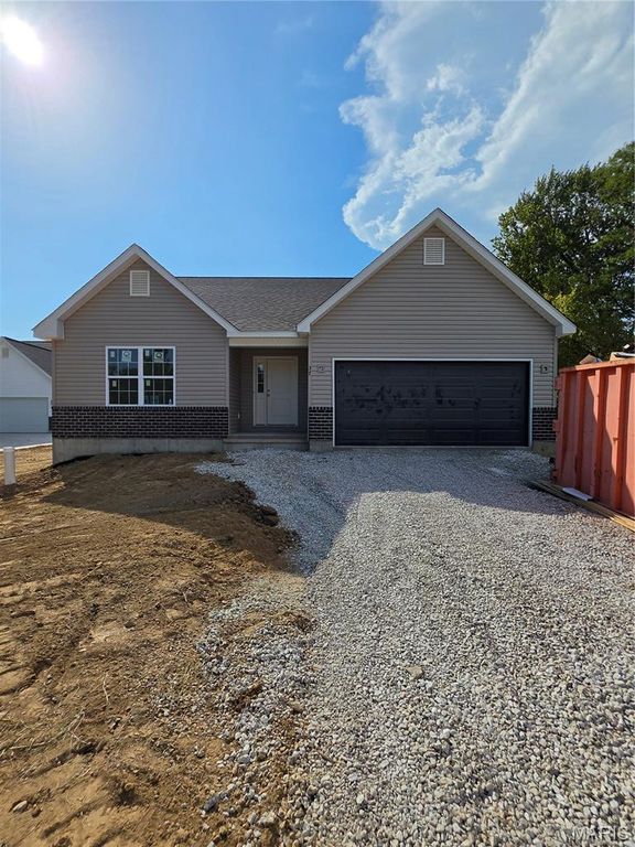 37 millwell, Maryland Heights, MO 63043