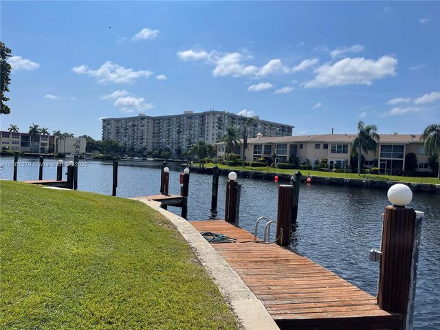 1100 SE 5th Ct 2, Pompano Beach, FL 33060