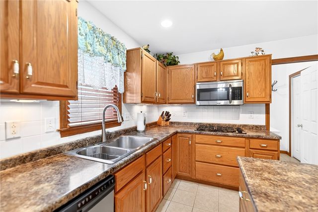 112 CIRCLE DRIVE, Irwin, PA 15642