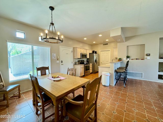 655 W Vistoso Highlands Dr Apt 102, Oro Valley, AZ 85755