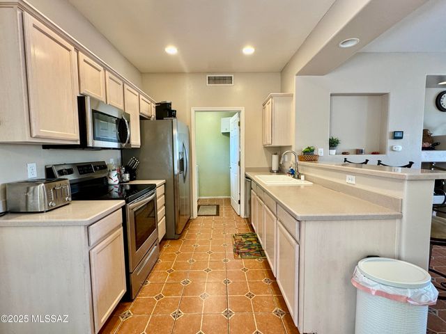 655 W Vistoso Highlands Dr Apt 102, Oro Valley, AZ 85755