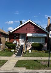 10553 S Calumet Avenue, Chicago, IL 60628