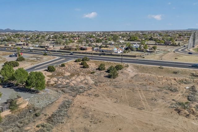 6753 Airport Road, Santa Fe, NM 87507