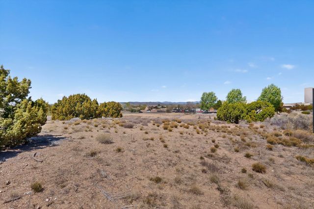 6753 Airport Road, Santa Fe, NM 87507