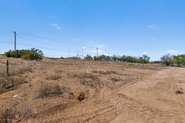 6753 Airport Road, Santa Fe, NM 87507