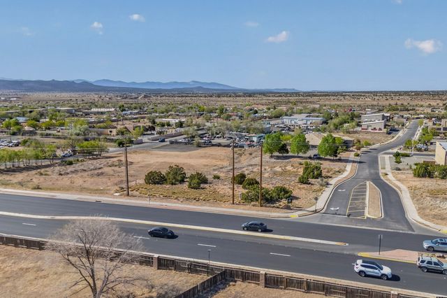 6753 Airport Road, Santa Fe, NM 87507