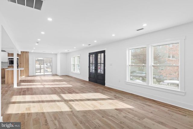 1355 LONGFELLOW ST NW, Washington, DC 20011