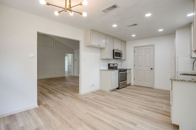7017 Betsy Ross Court, Watauga, TX 76148