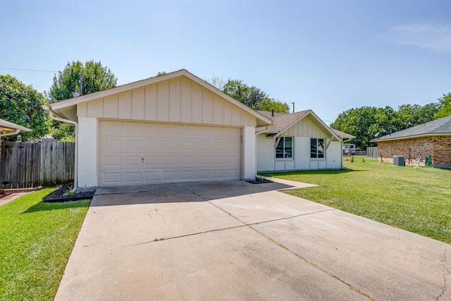 7017 Betsy Ross Court, Watauga, TX 76148