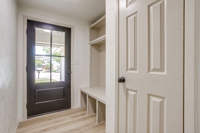 7017 Betsy Ross Court, Watauga, TX 76148