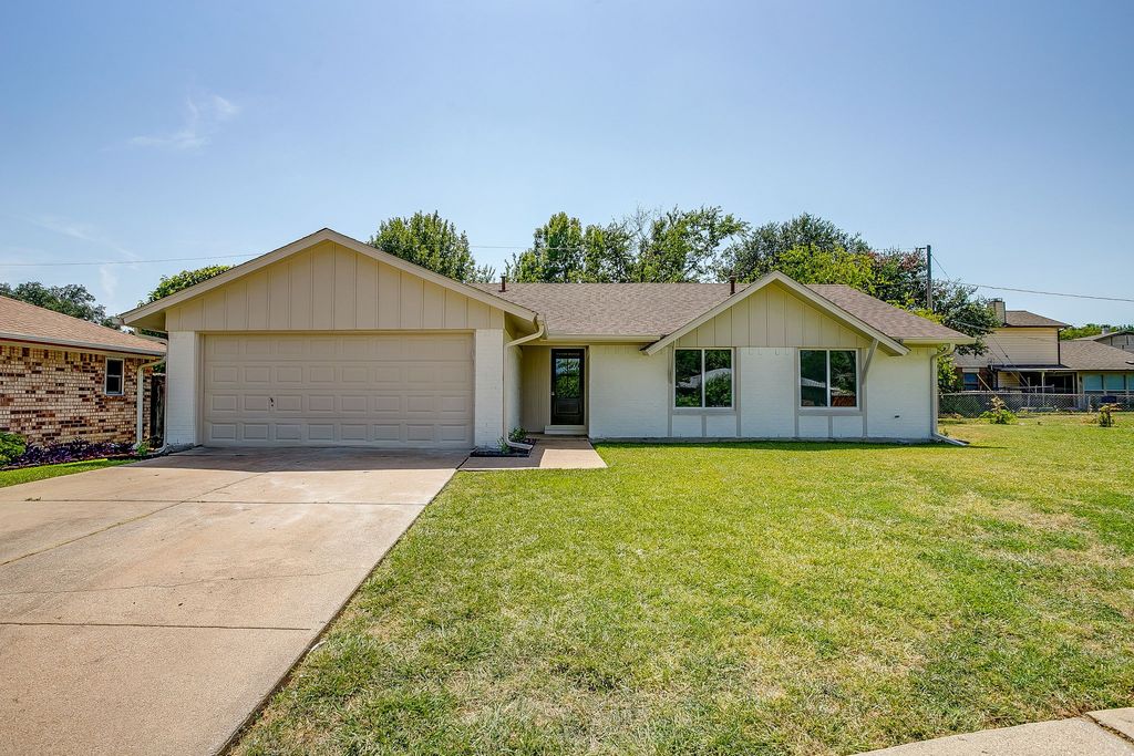 7017 Betsy Ross Court, Watauga, TX 76148