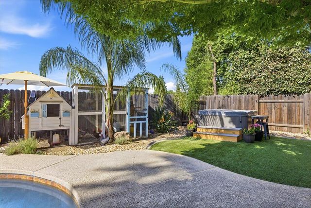 6314 Emerald Dr, Rocklin, CA 95677