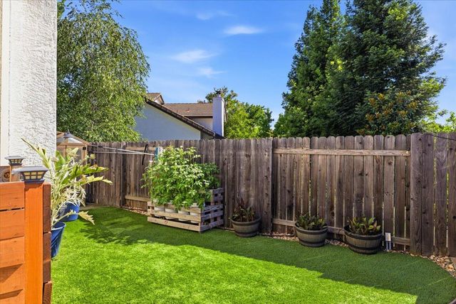 6314 Emerald Dr, Rocklin, CA 95677