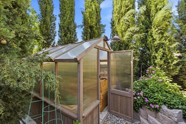 6314 Emerald Dr, Rocklin, CA 95677